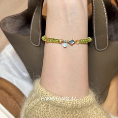 natural gemstone peridot